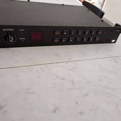 Alesis Midiverb II 16-Bit Digital Effects Processor 1990s - Black image 5