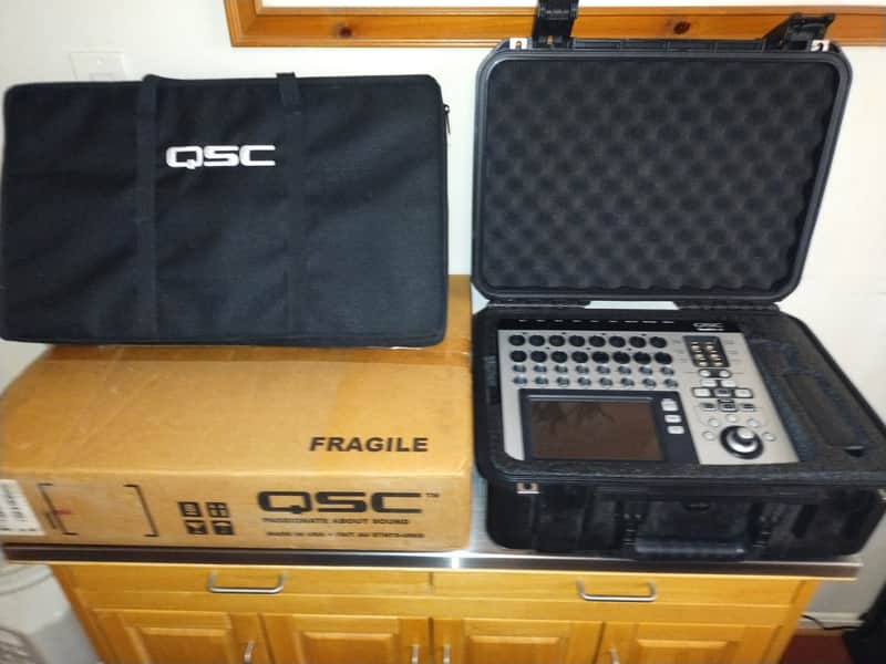 QSC TouchMix-16 Touch Screen Digital Mixer 2010s - Silver image 1