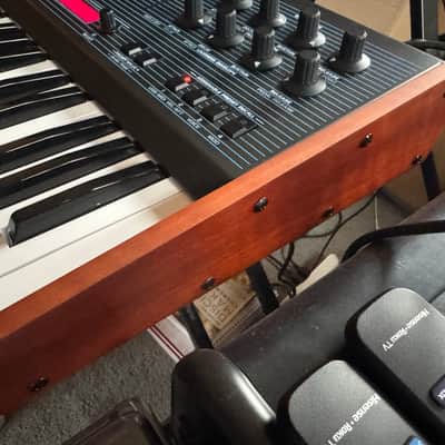 Behringer UB-Xa 16-Voice 61-Key Synthesizer 2023 - Present - Blue with Wood Sides image 9