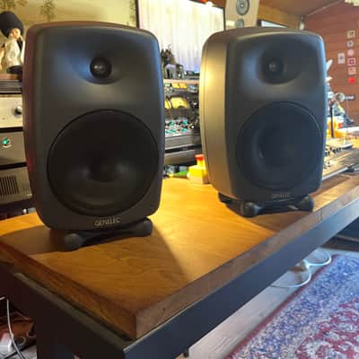 Genelec 8250A 8" Monitor (Pair) image 1