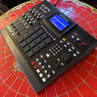 Akai MPC5000 - 192 RAM / DVD-CD Drive Excellent Working Condition!