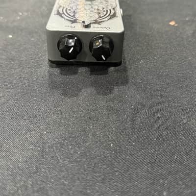 Dazatronyx EJ Fuzz Tone Guitar Pedal - Eric Johnson Signature Fuzz Face Clone Silver image 4