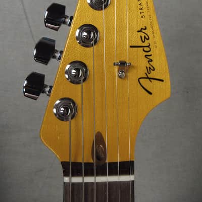 Fender Ltd Ed Custom Deluxe Stratocaster Taos Turquoise image 9