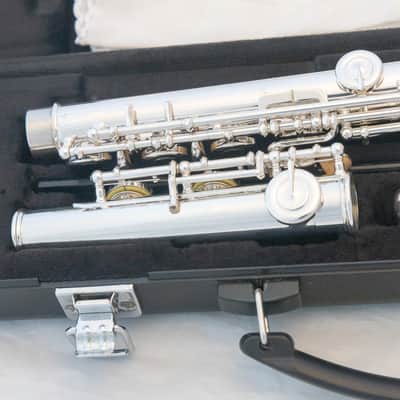 Yamaha YFL-222 Standard Silver-plated Flute *Cleaned & Serviced *Ready to play image 11