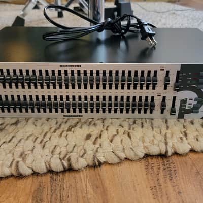 Phonic MQ3600 Dual Channel 31-Band Graphic Equalizer Rack Unit Tested Working Nice Shape image 4