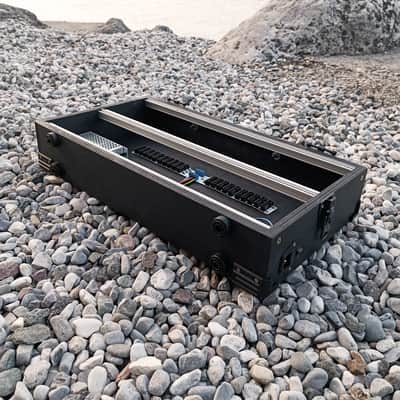 6U Eurorack Case Powered, 84 o 104 hp, modular synthesizer image 5