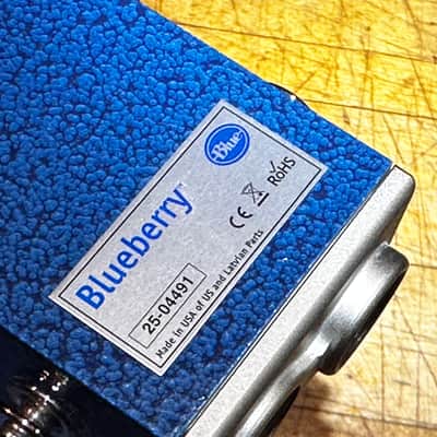 Blue Blueberry Microphone - In Box w/Shockmount - Mint! image 3