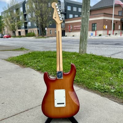 Limited Edition Player Stratocaster HSS Plus Top, Maple Fingerboard, Sienna Sunburst image 8