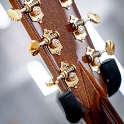 Martin CEO-10 Limited Edition 000-42 Guatemalan Rosewood and European Spruce Ambertone image 10