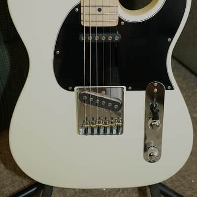 G&L ASAT American Fullerton Classic Standard White w/Maple Fretboard & Case CLF USA image 6