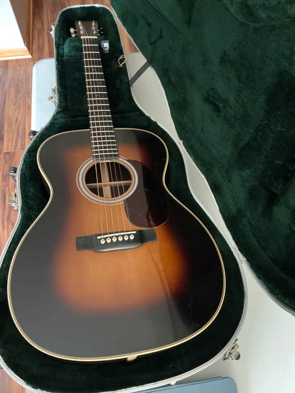 Martin 000-28 2021 - Sunburst image 1