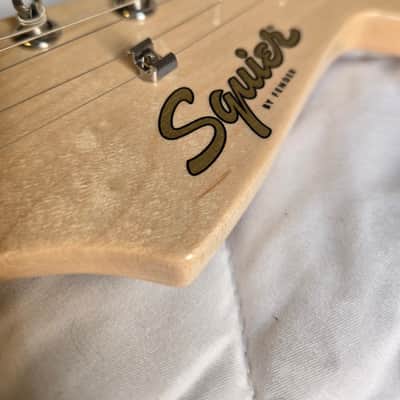 Squier Paranormal Custom Nashville Stratocaster with Laurel Fretboard 2023 - Present - Aztec Gold image 4