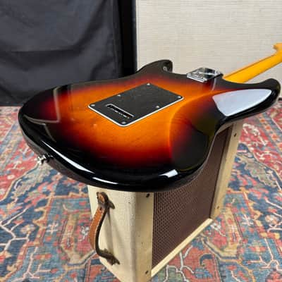 Fender USA Professional Classic Stratocaster 3 Tone Sunburst - 2025 image 13