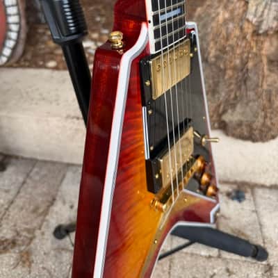 Gibson Custom M2M Flying V 2024 - Factory Burst image 11
