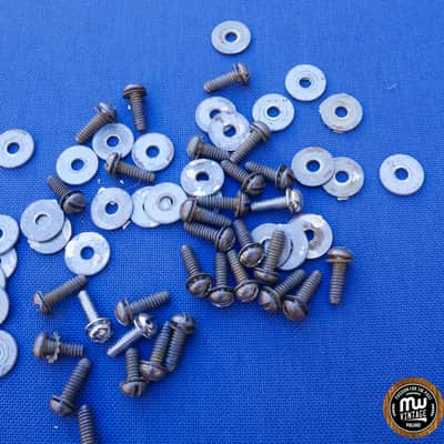 Camco Lugs Mounting Screws 32 Pieces Long image 3