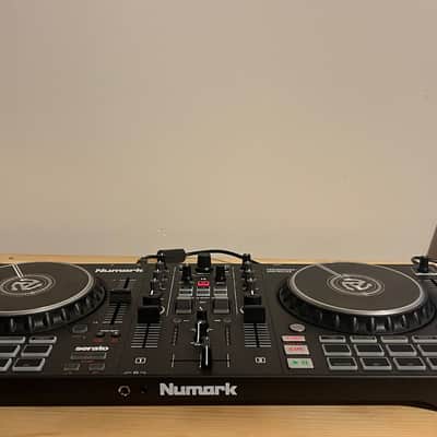 Numark MixTrack Pro FX DJ Controller 2020 image 12