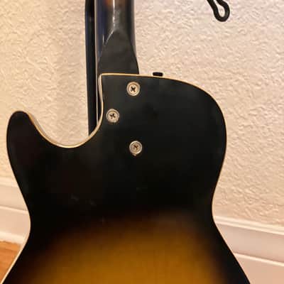 1962 Harmony Stratotone H45 “Mars” – Excellent Original Condition – Original Blue-Lined Case Bild 9