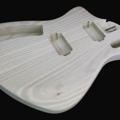 Meteora left-handed body sassafras image 2
