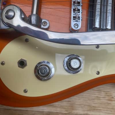 Danelectro The '64 with Bigsby 2010s - Orange Metallic image 5