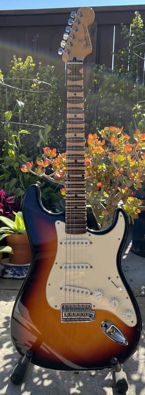 Fender Standard Stratocaster with Rosewood Fretboard 2003 - Brown Sunburst image 1