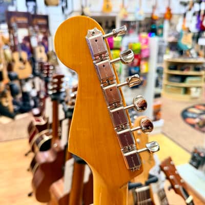 ✨2023✨ Fender American Vintage II 1961 Stratocaster USA~ 3-Color Sunburst + Case image 10