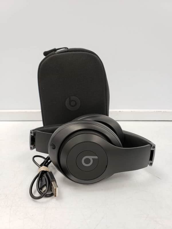 Beats by Dre Studio Pro image 1