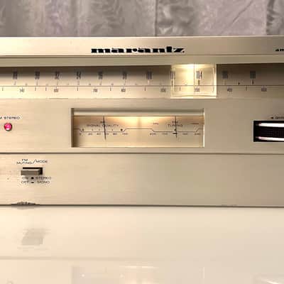 Marantz ST-300 Tuner - a photo on