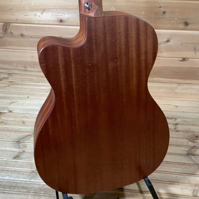 Martin 000CJR-10E Acoustic Guitar - Natural image 4