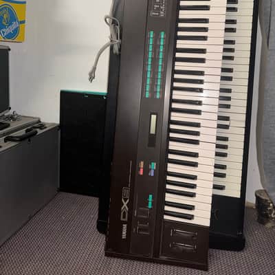 Yamaha DX9 Programmable Algorithm Synthesizer 1983 - Black