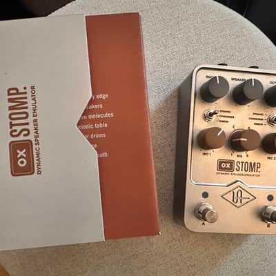 Universal Audio OX Stomp Dynamic Speaker Emulator 2023 - Present - Silver image 2