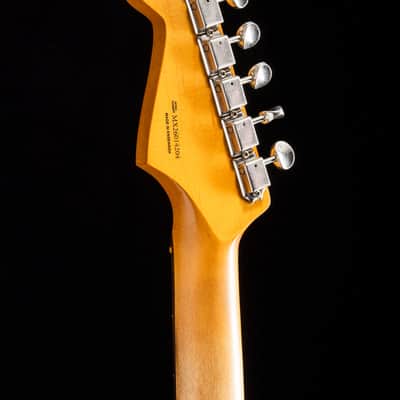 Fender Limited Edition Vintera II Road Worn '60s Stratocaster Sonic Blue image 8