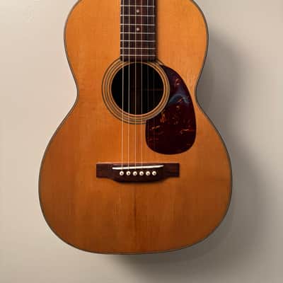 Martin 00-21 1053 - Natural with original Martin hard-shell case image 1