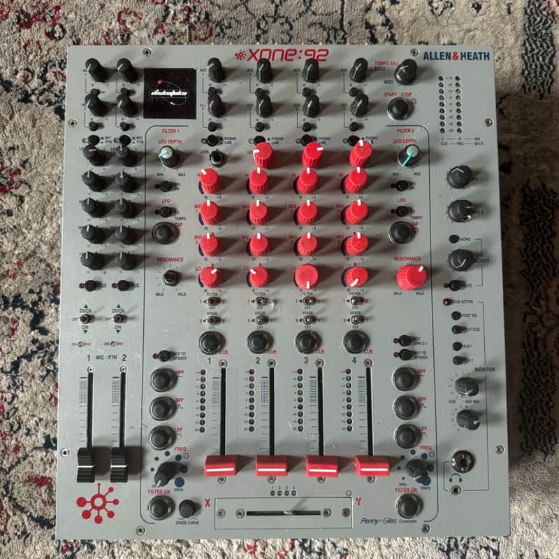 Allen & Heath XONE:92 Professional 6-Channel DJ/Club Mixer 2010s Black imagen 1