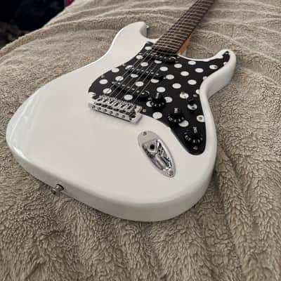 Squier x Angine de Poitrine image 3