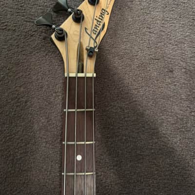 Landing Short Scale Bass image 2
