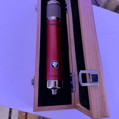 Avantone Pro CV12-BLA Multipattern Large Diaphragm Tube Condenser Microphone image 3