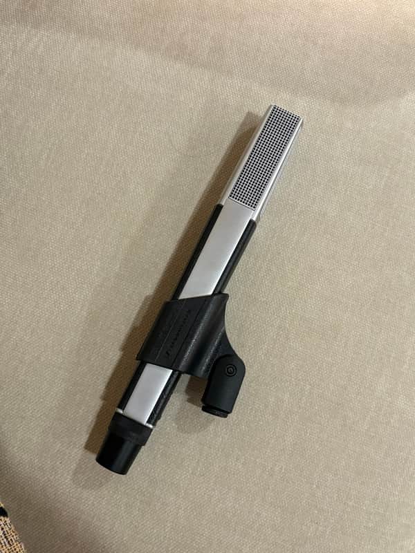 Sennheiser MD 441U Supercardioid Dynamic Microphone 1971 - Present - Black image 1