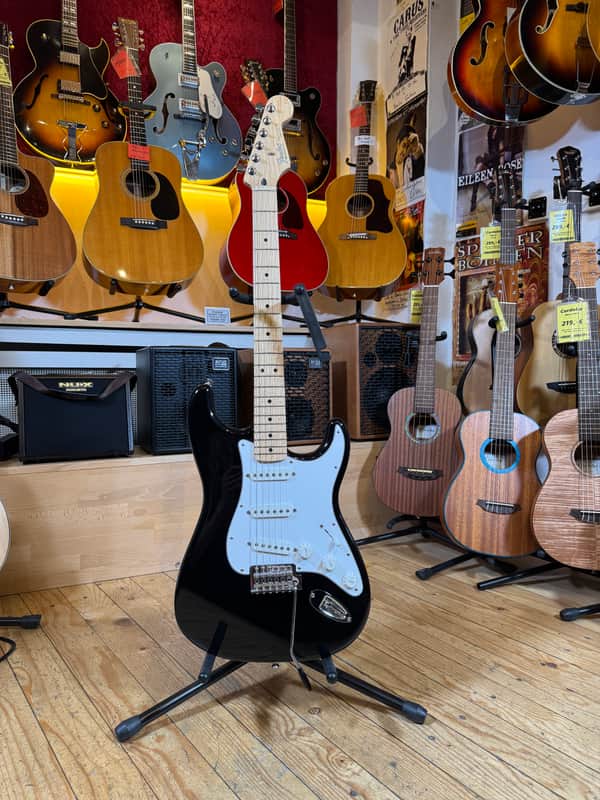 Fender Standard Stratocaster