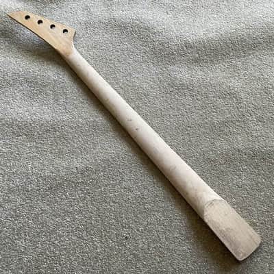 Jackson 4 String Bass Maple Wood Neck, Rosewood Fretboard image 5