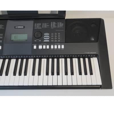 Yamaha PSR E423 61 Key Portable Keyboard image 3