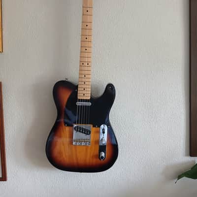 Fender Classic Player Baja Telecaster 2012 - 2018 - 2-Color Sunburst image 3