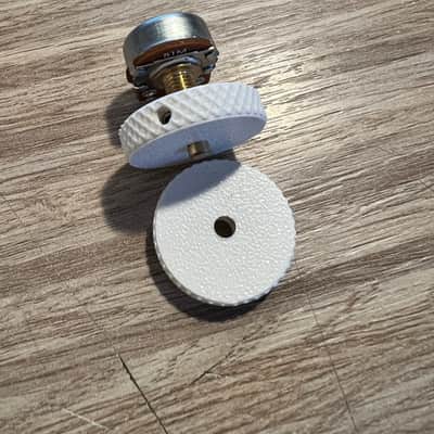 White roller wheels for Jaguar/Jazzmaster image 6
