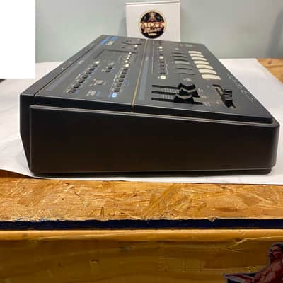 Roland JS-30 Sampling Workstation Sampler with Box image 6