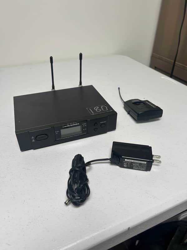 Audio-Technica UHF Synthesized Diversity Receiver ATW-3100/ ATW-T310 UHF Transmitter image 1