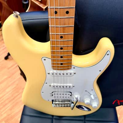 ✨MINT 2018✨ Fender Player Stratocaster HSS~ Buttercream Maple Neck + Gig Bag! image 19