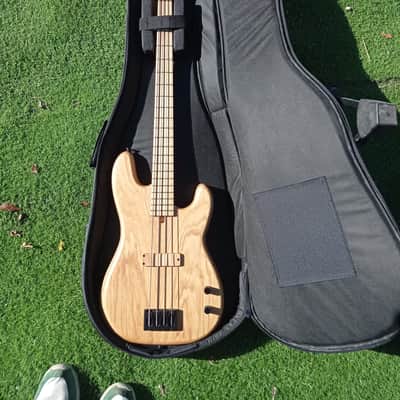 Vlcek bass 4 2022 - Natural image 6