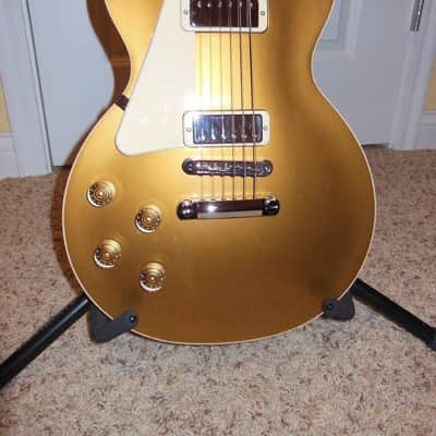 Left Handed Gibson Les Paul Deluxe 2012 Goldtop Limited Edition image 4