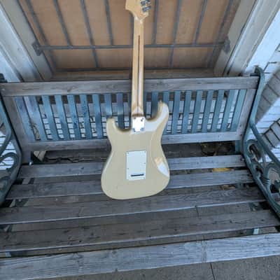 Fender Stratocaster Hwy 1 2006 - vintage white image 17