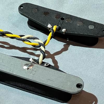 Good Land Pickups: Mesteños Mustang Single Coil Pickup Set White image 4