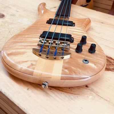 Alembic Epic 4 Fretless Electric Bass Guitar image 5